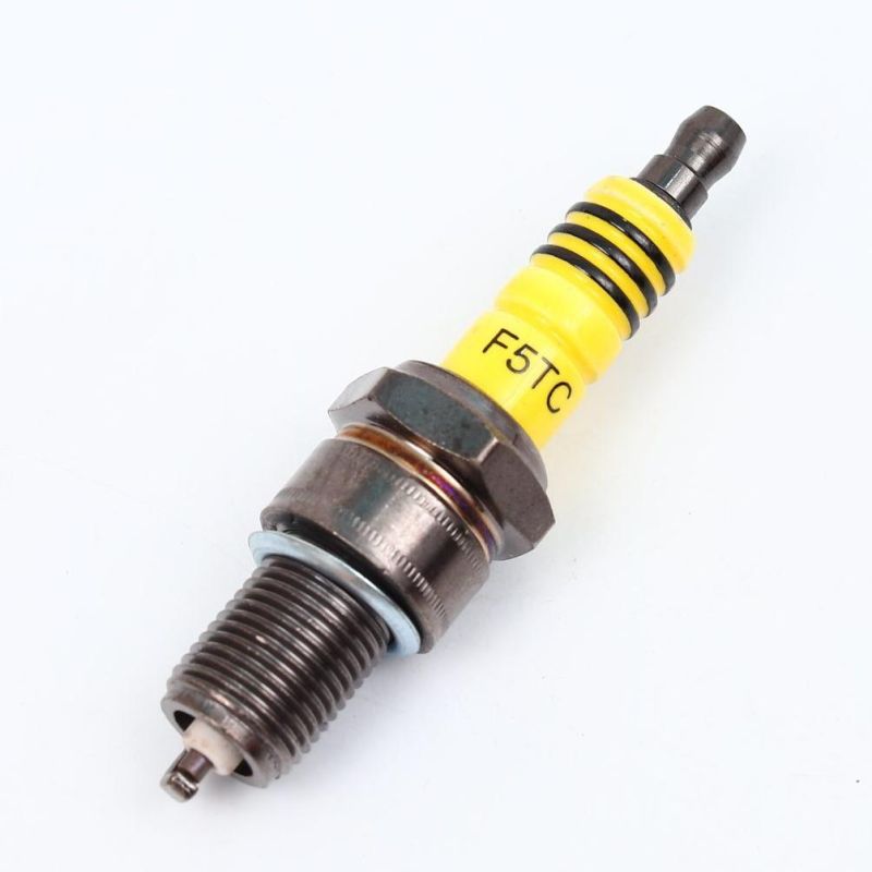 Motorcycle Engine Spare Parts Spark Plug with Factory Price