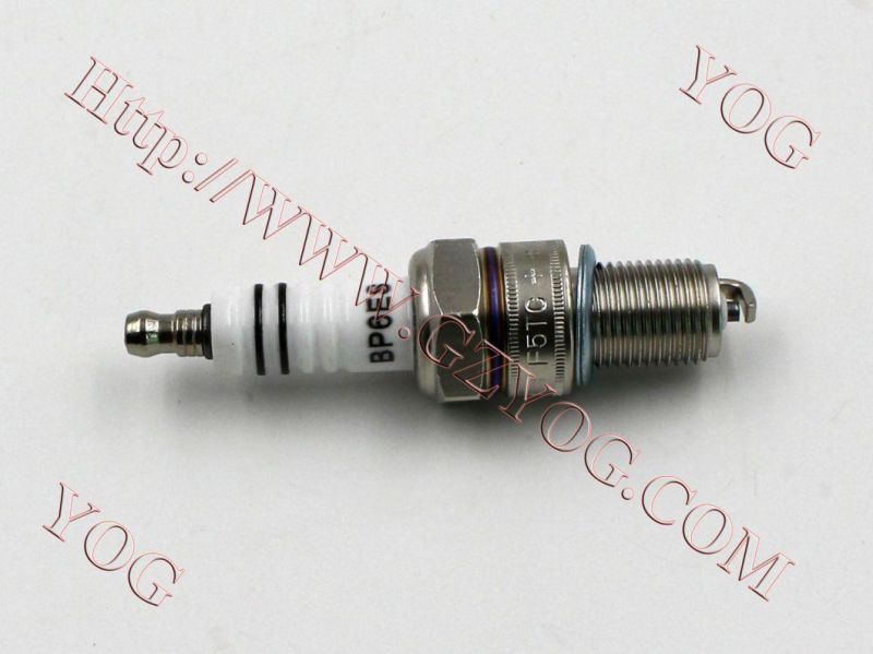 Motorcycle Parts Bujia Long Short Spark Plug for Honda Suzuki YAMAHA Italika