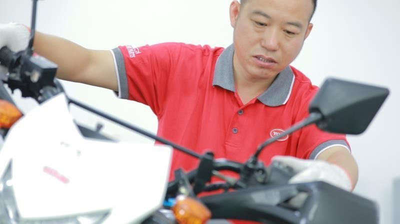 Yog Suzuki Motorcycle Spare Parts Gn125 Taillight Cylinder Ignition Coil Valve Regulator Head Light