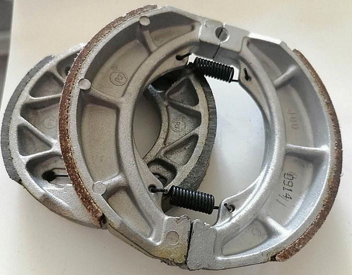 Motorcycle Brake Shoes Parts Pad Forgs125, Gn125 of Dachangjiang, Jc125-17 of Jincheng, Qianjiang Qj125, Imported B120, Ts125