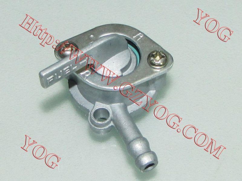 Yog Motorcycle Spare Parts Fuel Tank Cock Oil Switch for Bajaj Bm150 Boxer Cg125