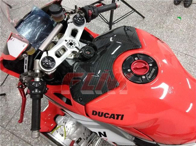 Motorcycle Engine Cover Carbon Fiber Parts for Ducati V4 2018